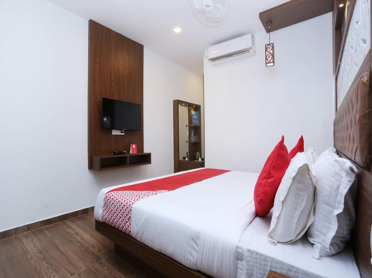 Hotel Qube Kochi Exteriér fotografie
